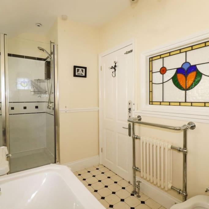 Gorgeous House In Newquay Walking Distance From Fistral Beach Экстерьер фото
