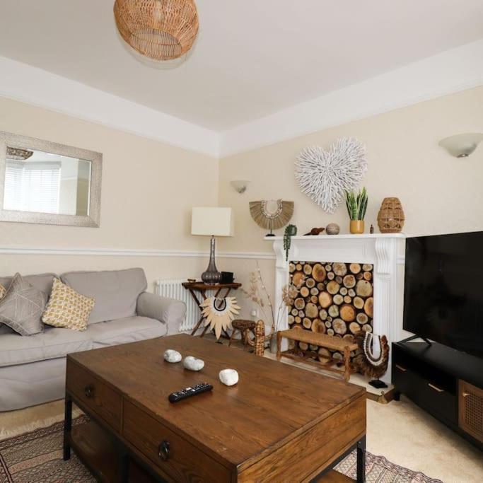 Gorgeous House In Newquay Walking Distance From Fistral Beach Экстерьер фото